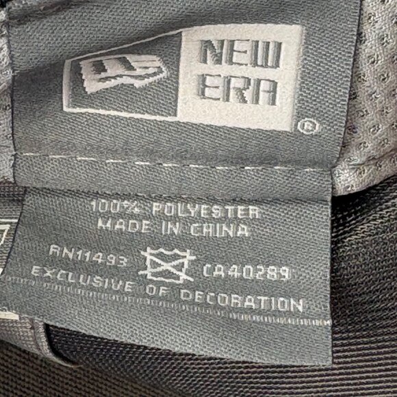 Red Bull Conquest New Era Snapback Hat Gray & Red - Picture 3 of 7